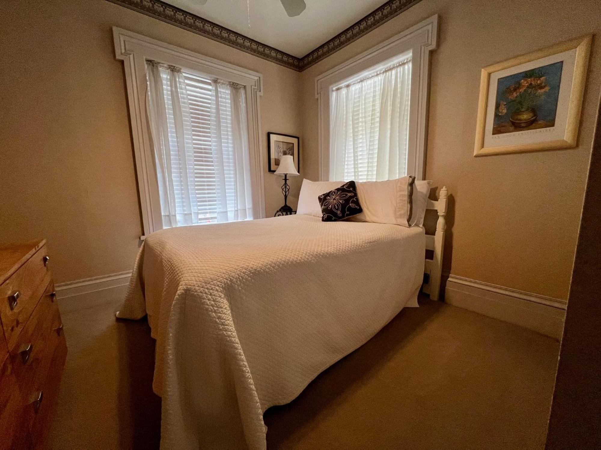 The Mount Vernon Inn エクステリア 写真
