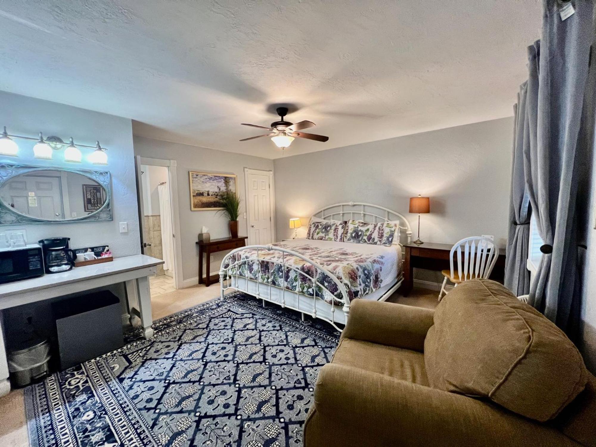 The Mount Vernon Inn エクステリア 写真