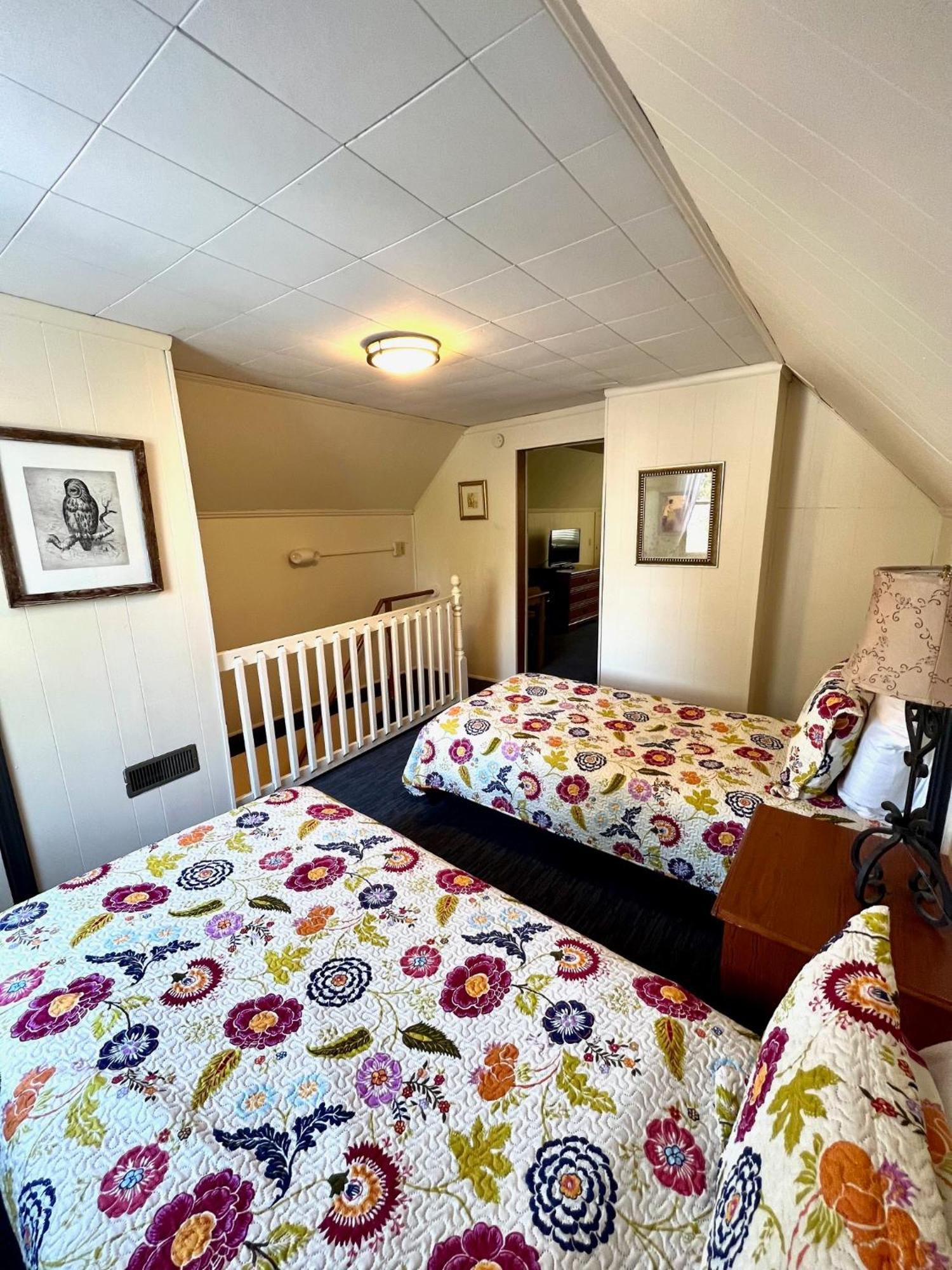 The Mount Vernon Inn エクステリア 写真