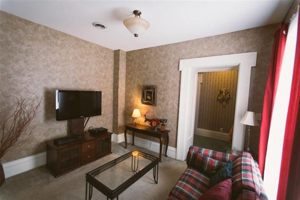 The Mount Vernon Inn エクステリア 写真
